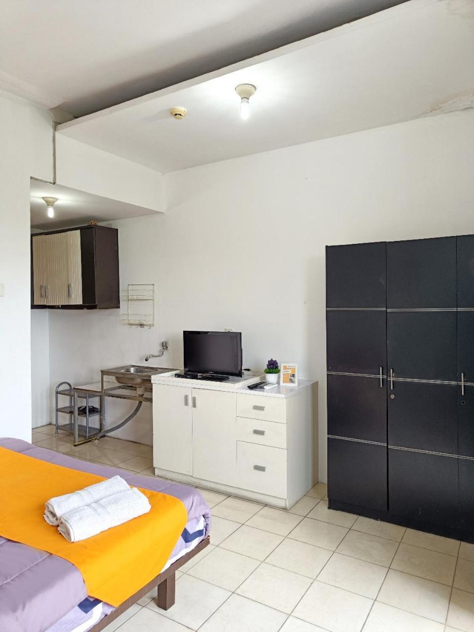 Cozy Studio Room Apartemen Centro City By Nusalink Джакарта Экстерьер фото
